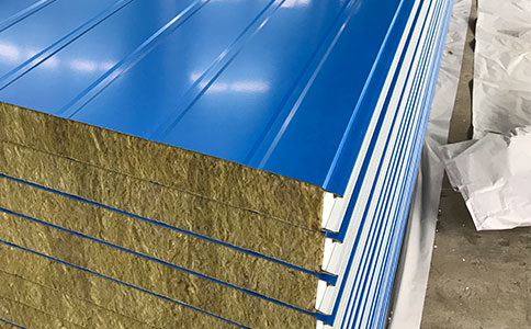 聚氨酯封邊橫裝板具有怎樣的特點？