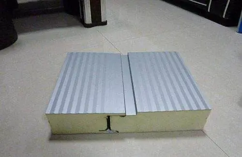 必承建材告訴您關(guān)于聚氨酯封邊巖棉夾芯板的特點及優(yōu)點是什么？